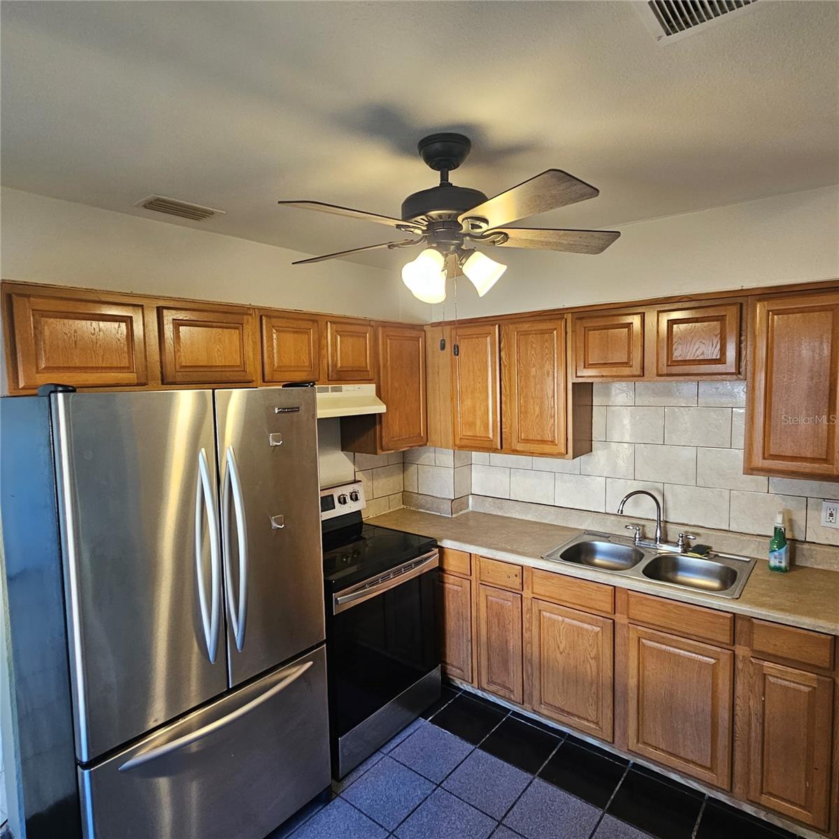 3413 W Cherokee Ave Property Photo 2