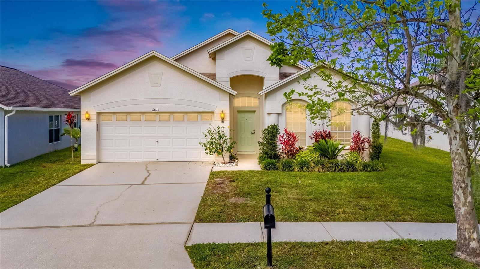 6803 Runner Oak Dr Property Photo