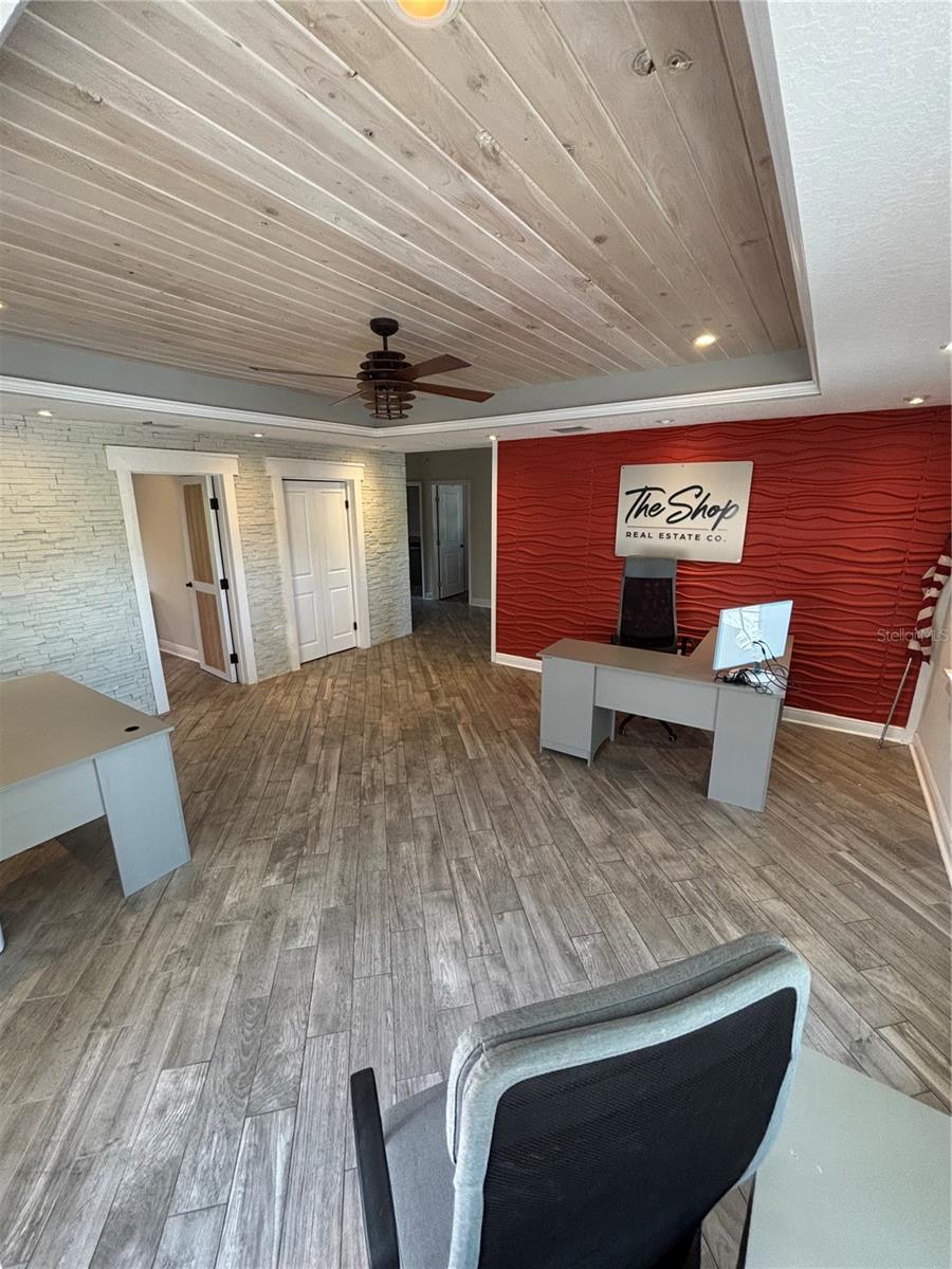 311 Belleview Blvd Property Photo 3