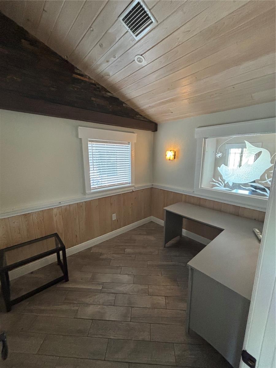 311 Belleview Blvd Property Photo 5