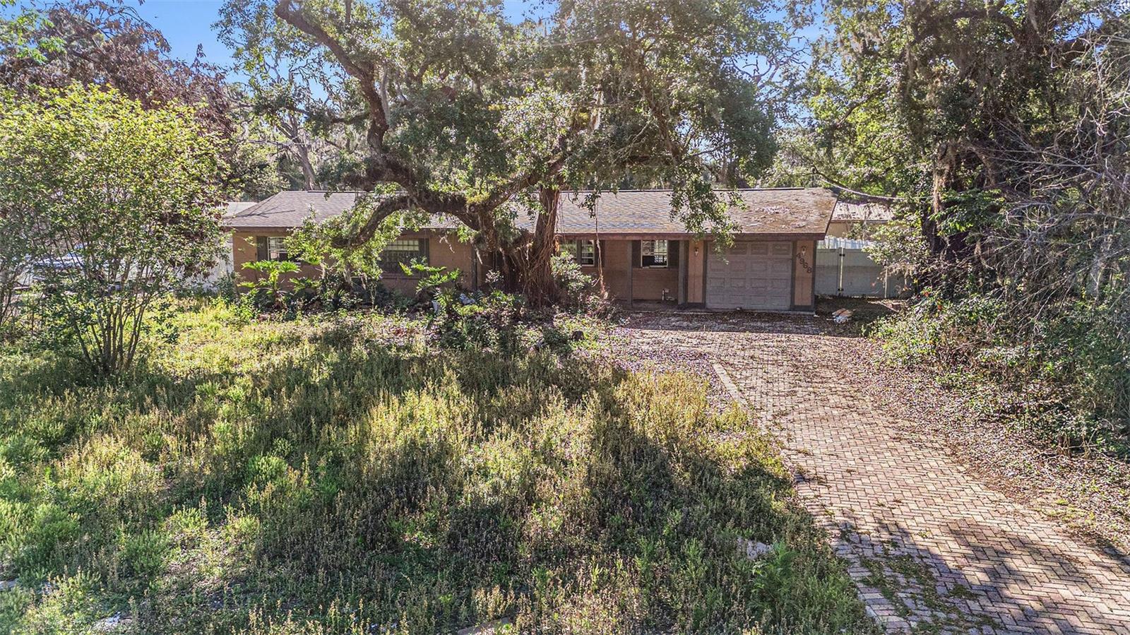 4968 Lakewood Dr Property Photo