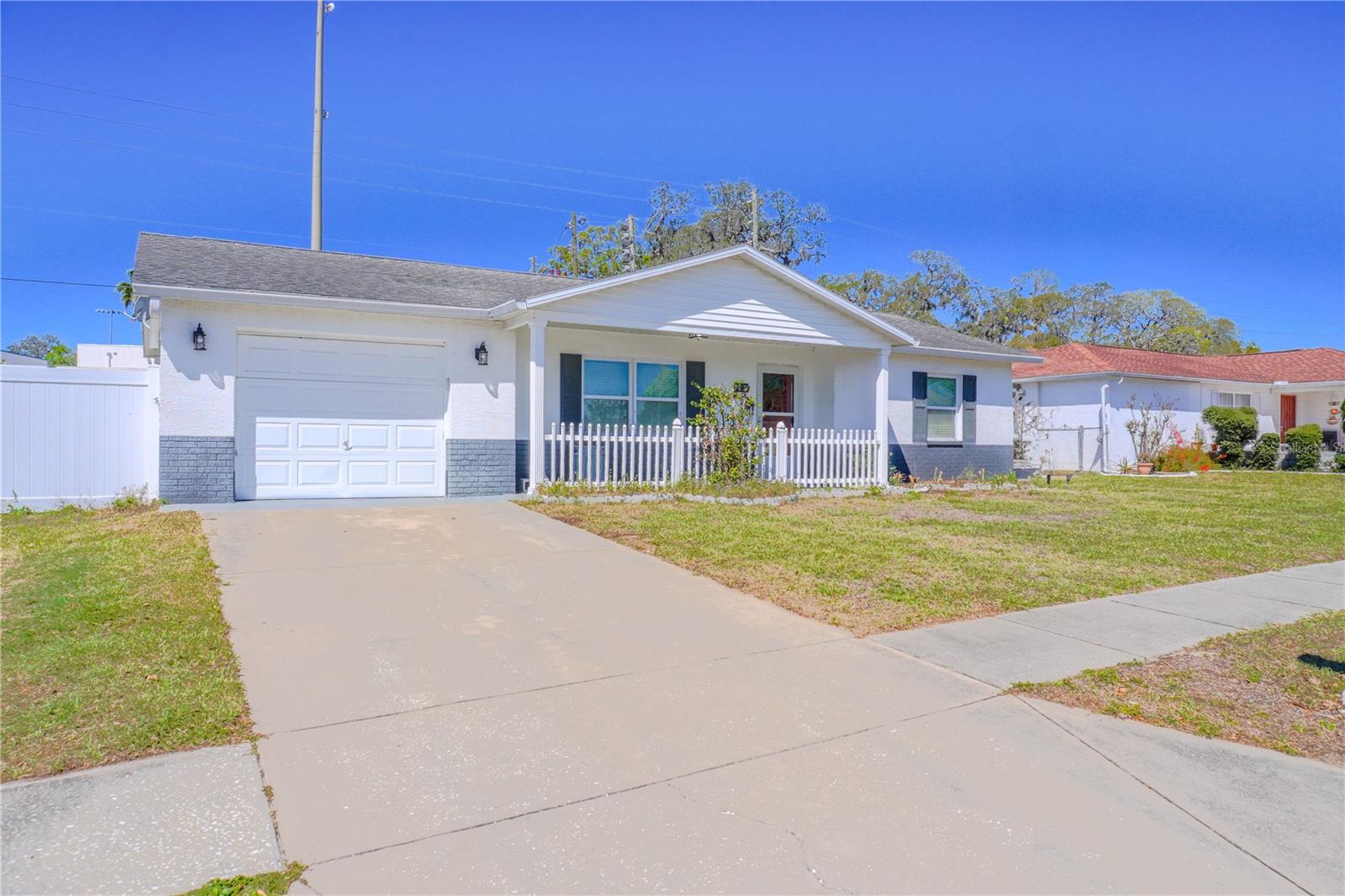 7827 CROSIER CT Property Photo 1