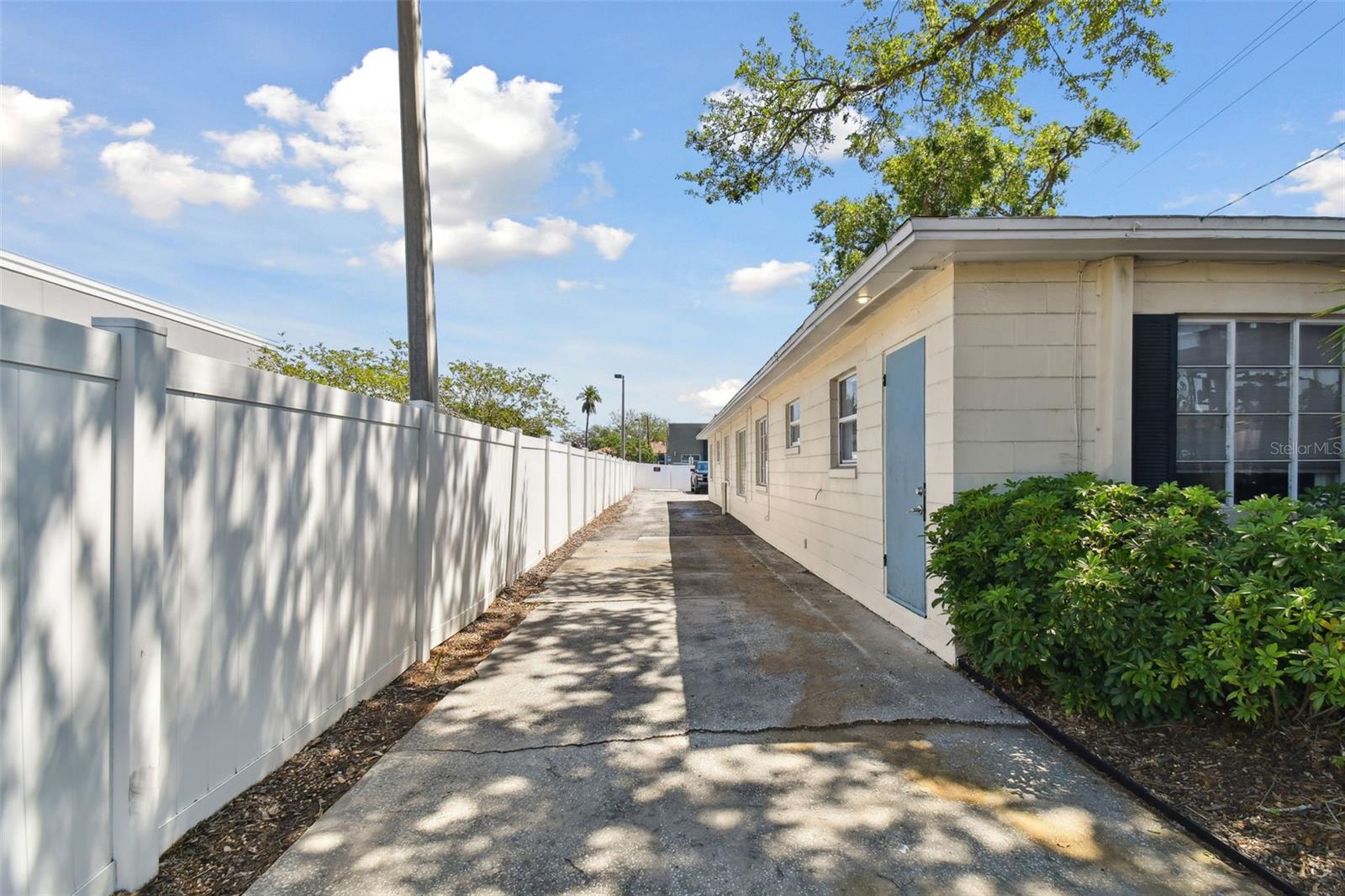 3019 W Azeele St Property Photo 47