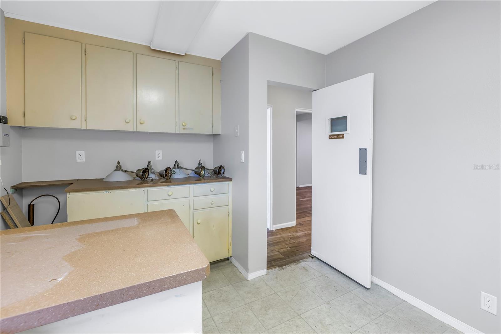 6017 Dr Martin Luther King Jr St N #j Property Photo 26