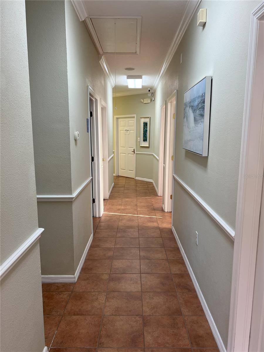 11049 Countryway Blvd Property Photo 6