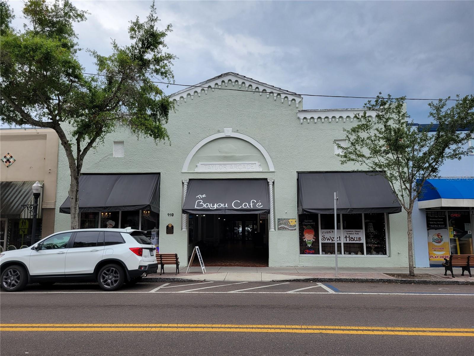 118 E Tarpon Ave Property Photo