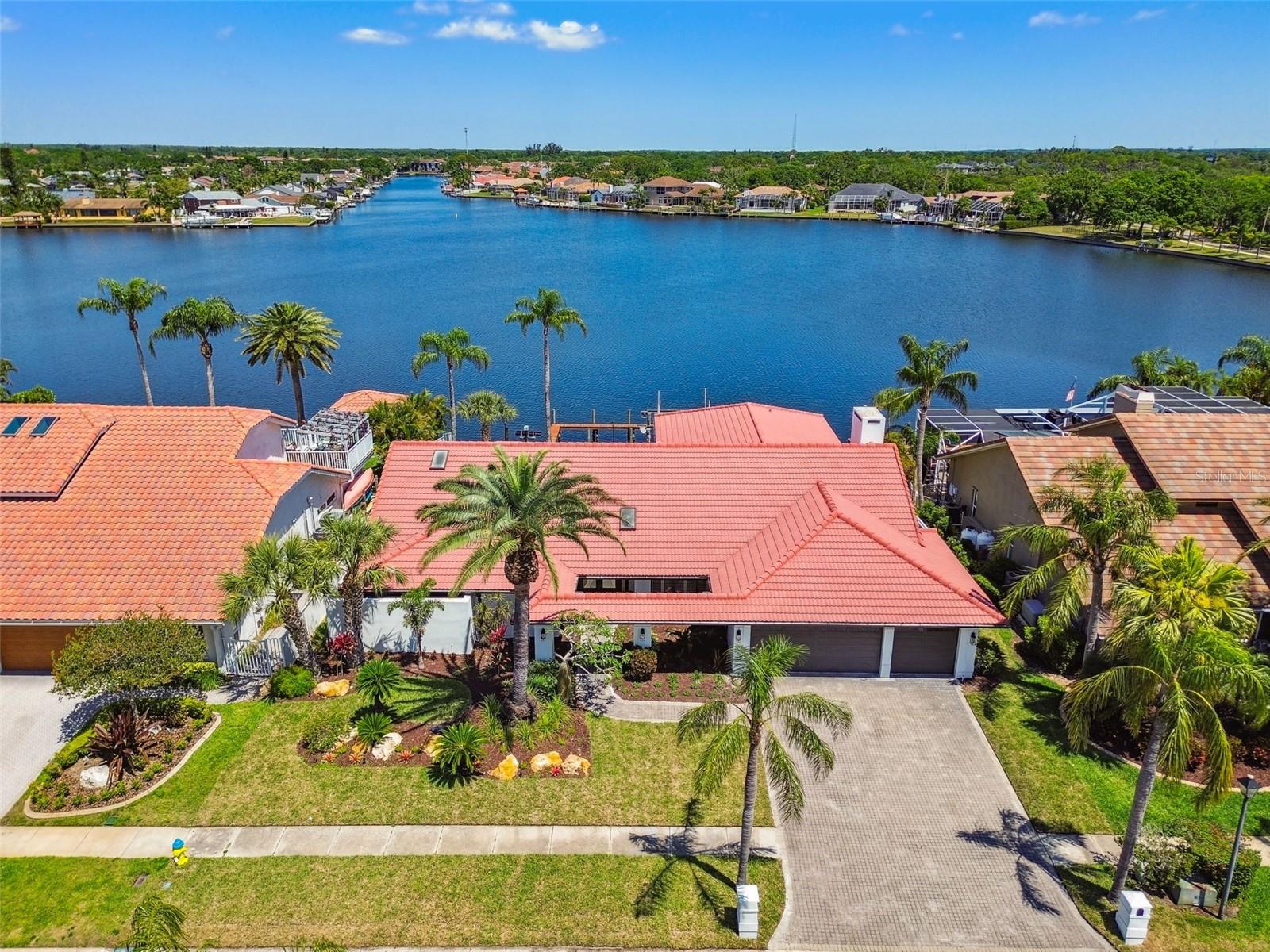 9807 Bay Island Dr Property Photo