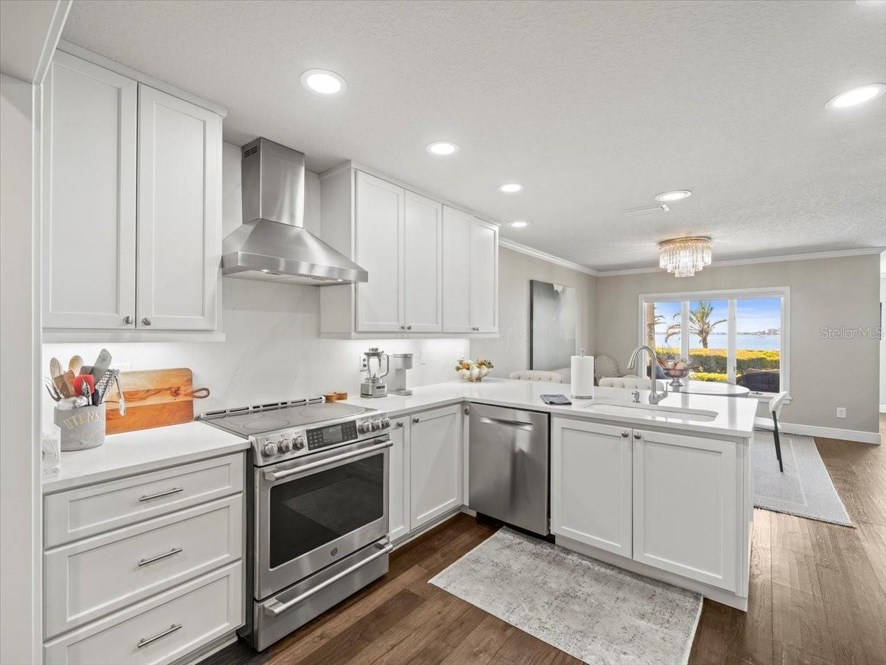 2087 Edgewater Dr #c Property Photo 18