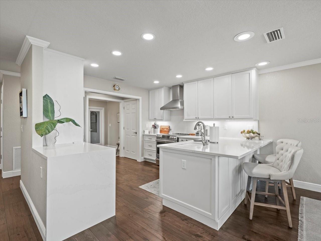 2087 Edgewater Dr #c Property Photo 21