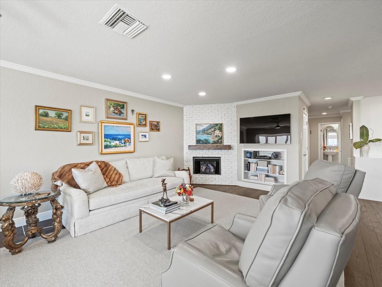2087 Edgewater Dr #c Property Photo 31