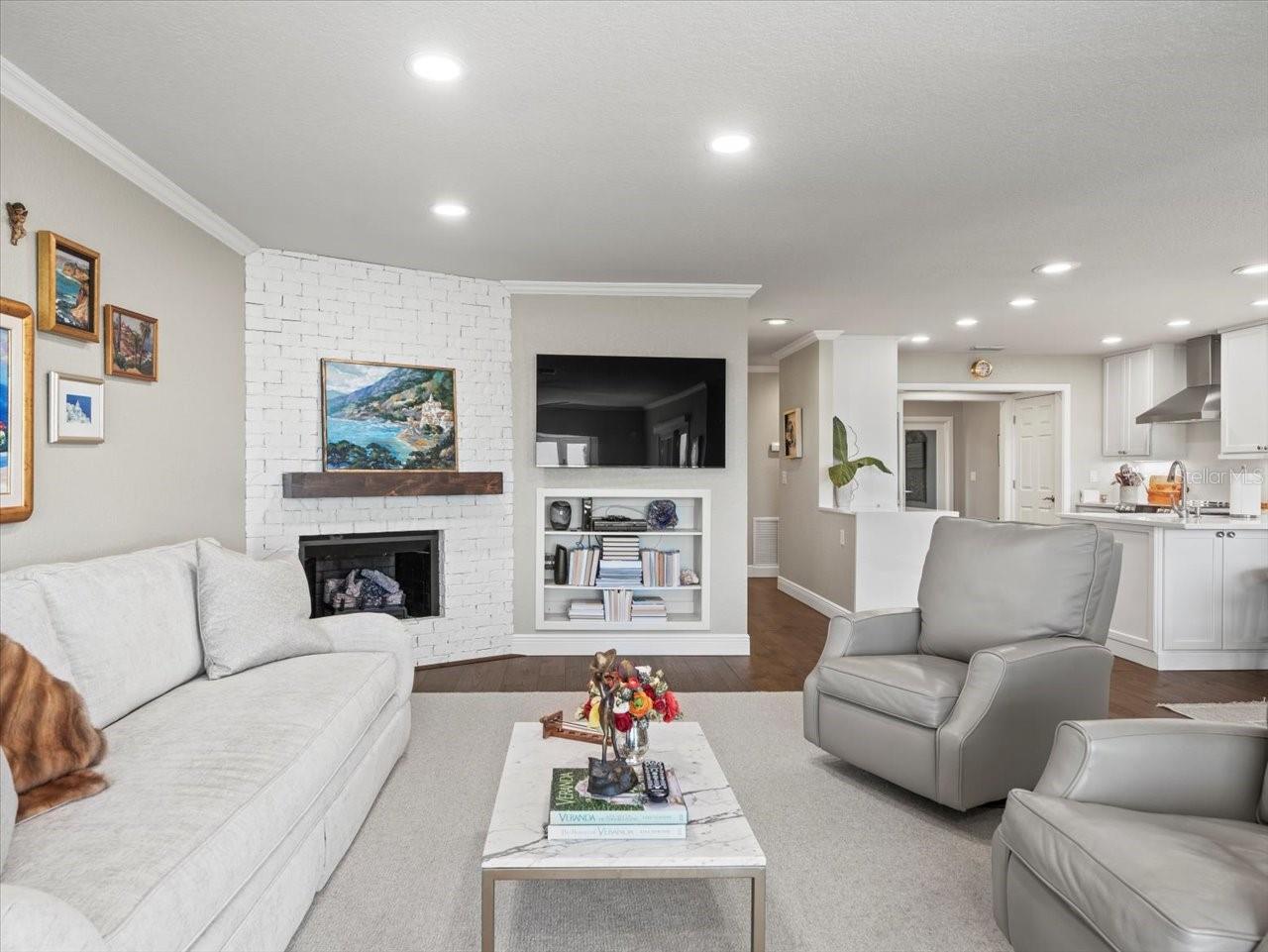 2087 Edgewater Dr #c Property Photo 33