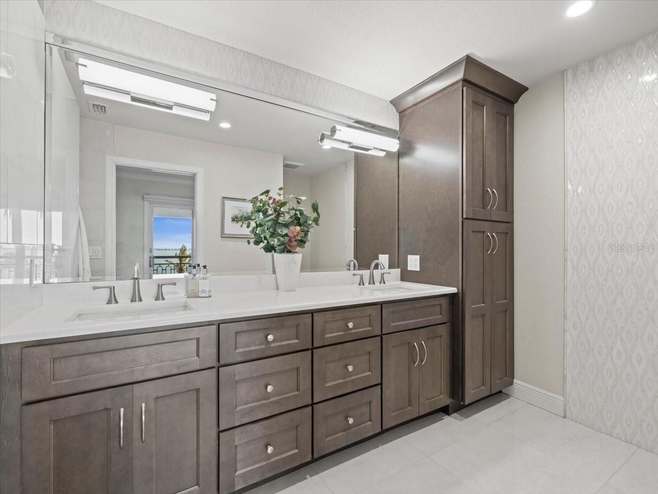 2087 Edgewater Dr #c Property Photo 53