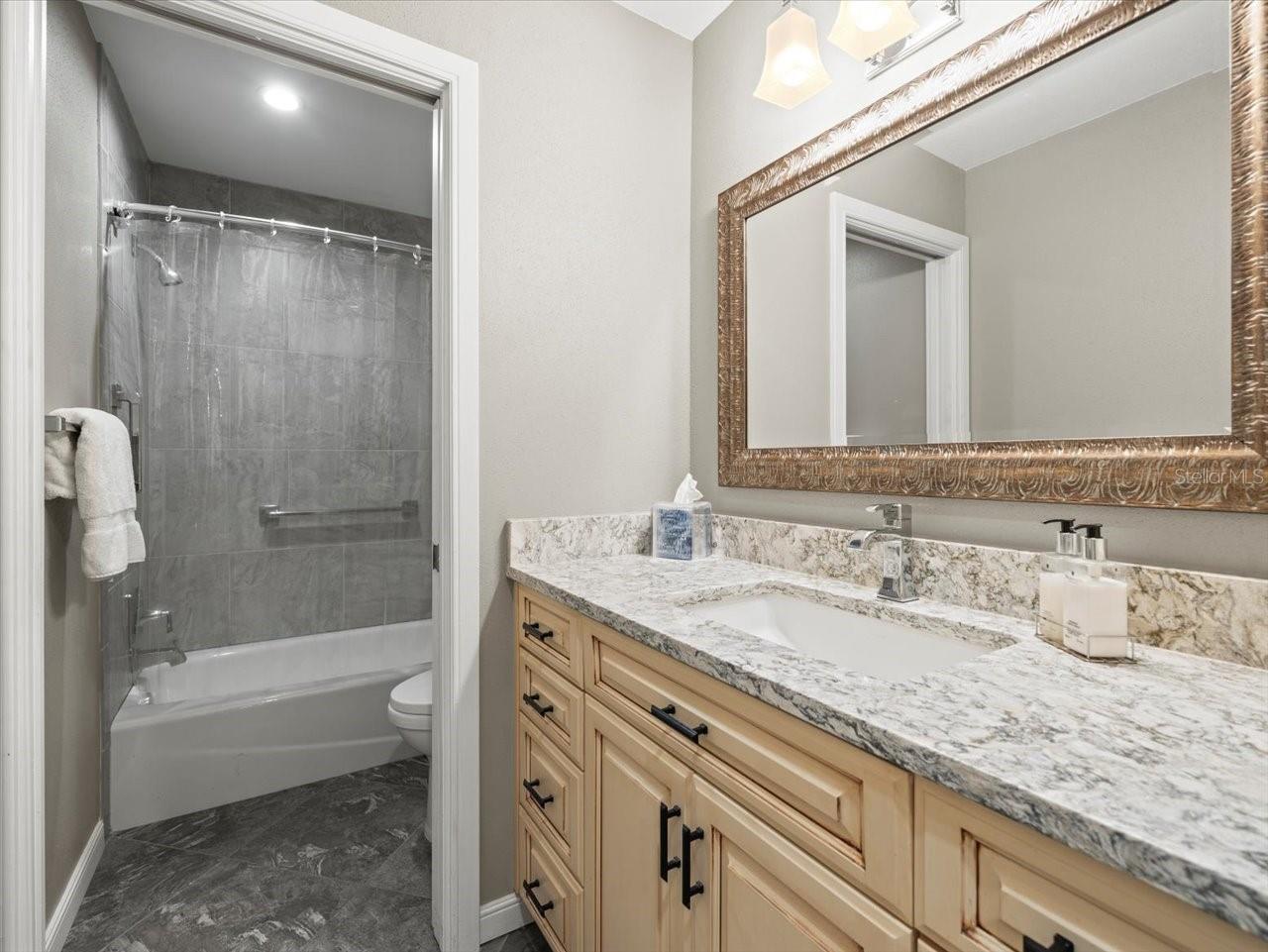 2087 Edgewater Dr #c Property Photo 57
