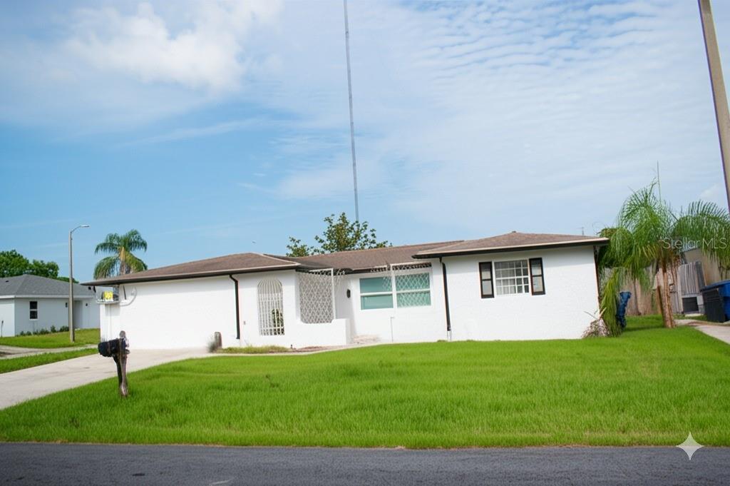1741 FAIRFIELD ST Property Photo 1