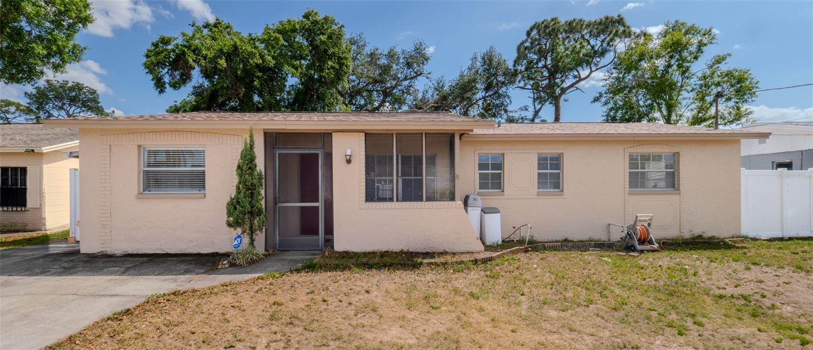 6414 Larmon St Property Photo