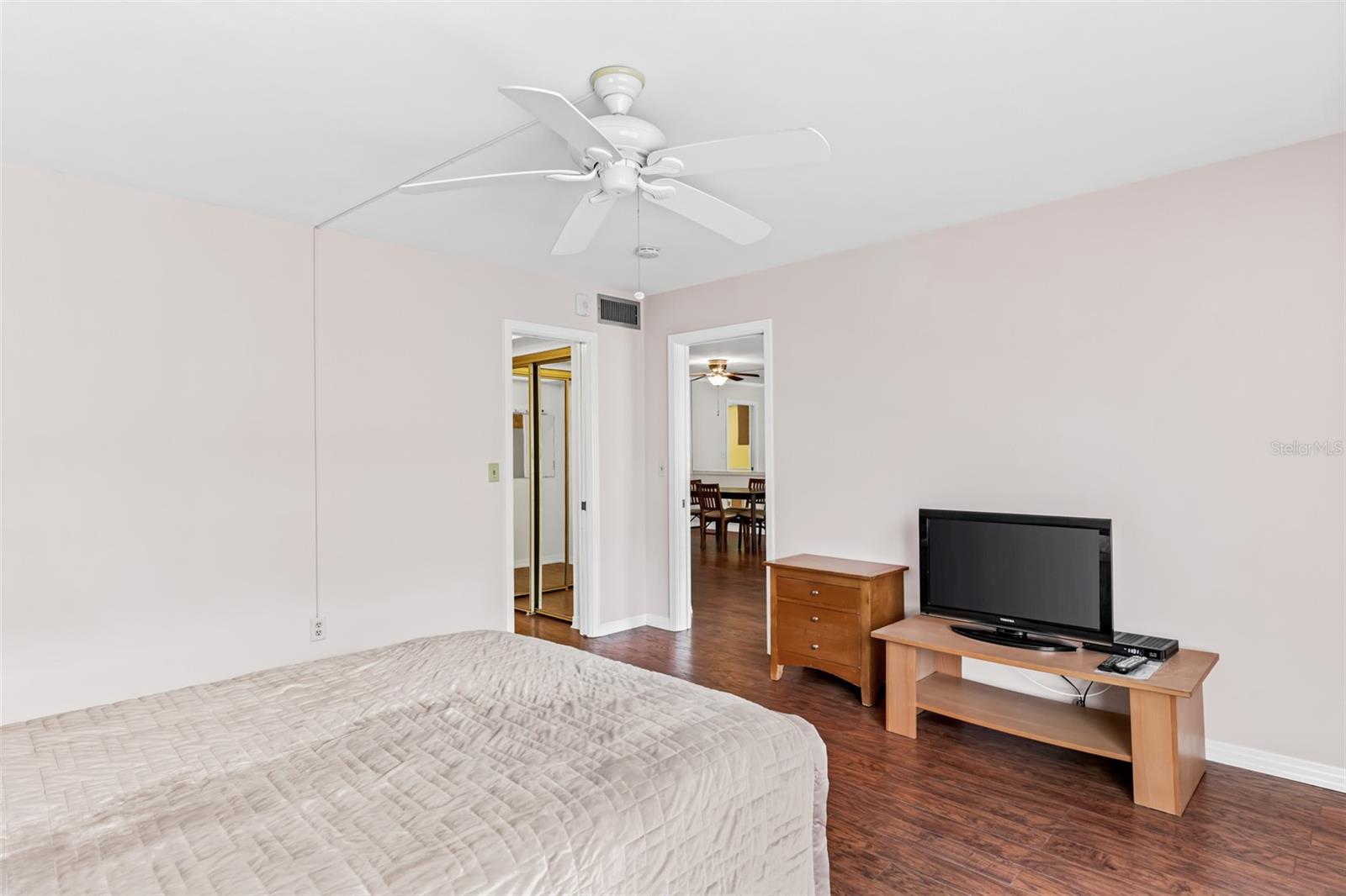 147 Bluff View Dr #206 Property Photo 18
