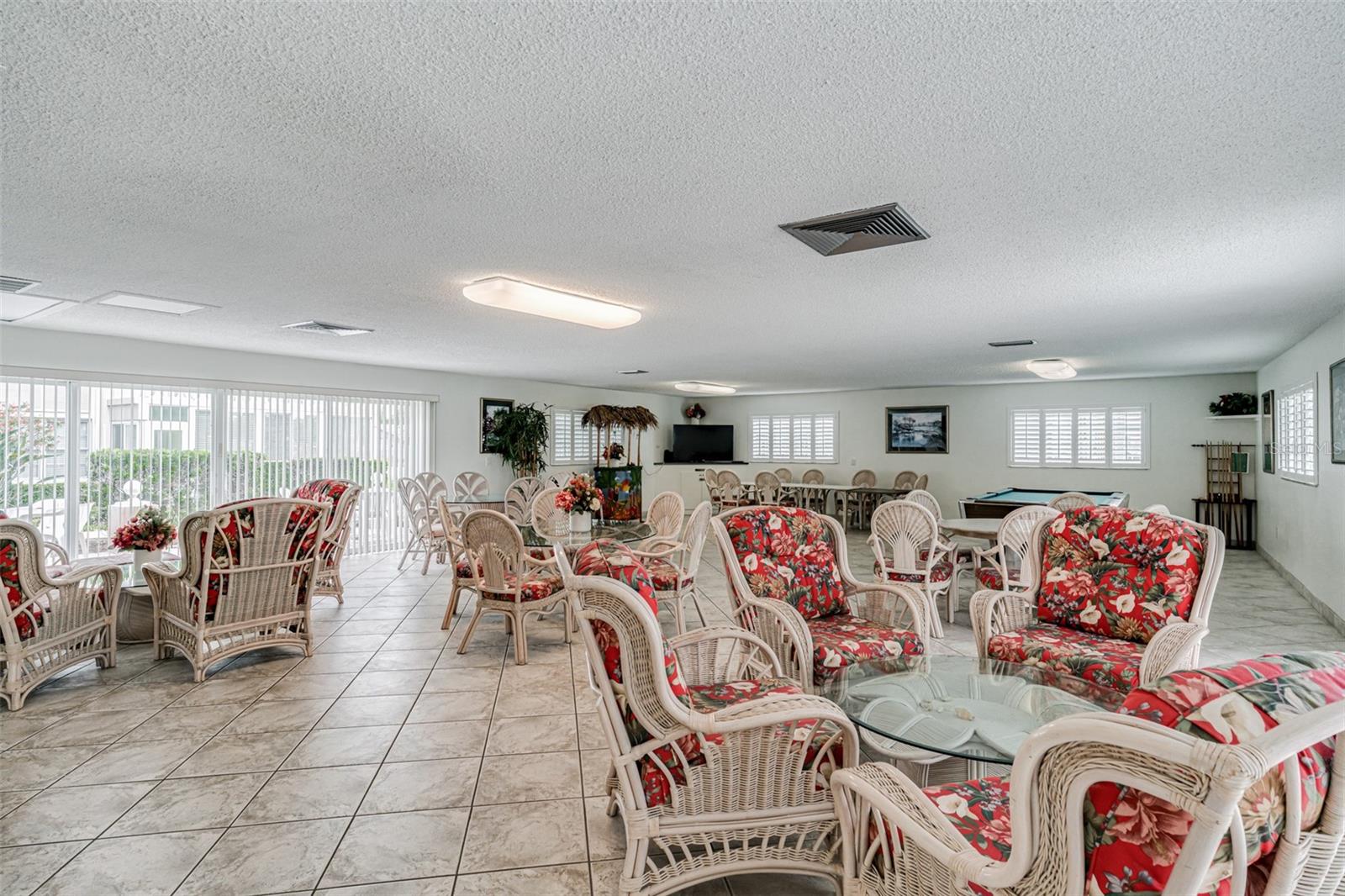 147 Bluff View Dr #206 Property Photo 37