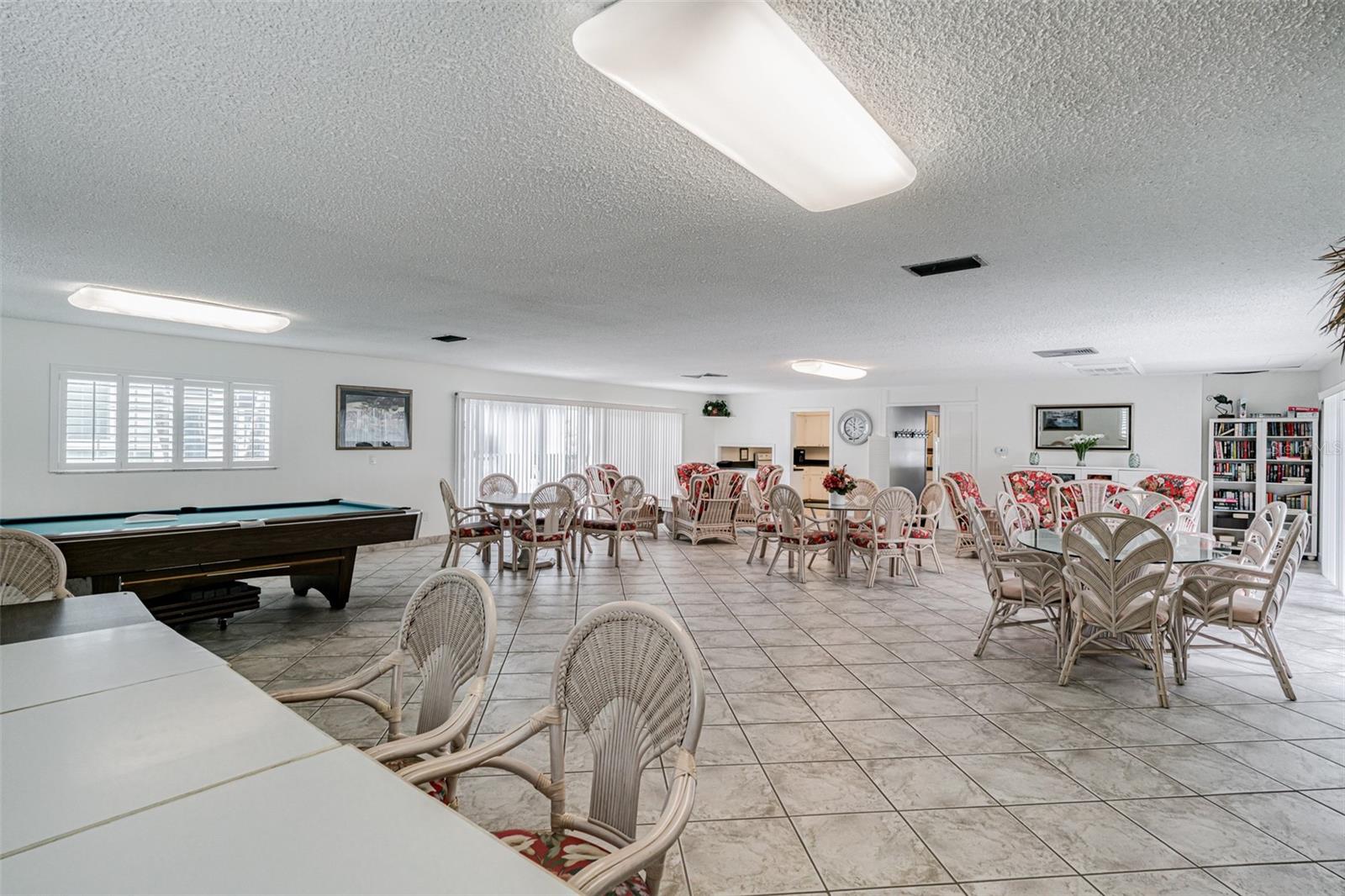 147 Bluff View Dr #206 Property Photo 38