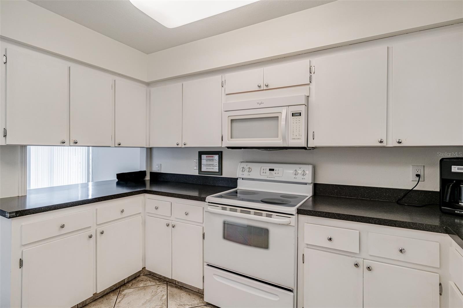 147 Bluff View Dr #206 Property Photo 42