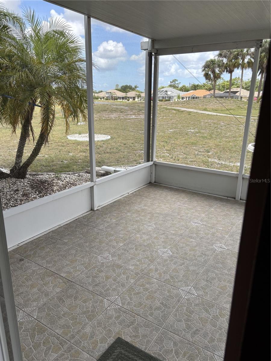 301 Caloosa Palms Ct Property Photo 32
