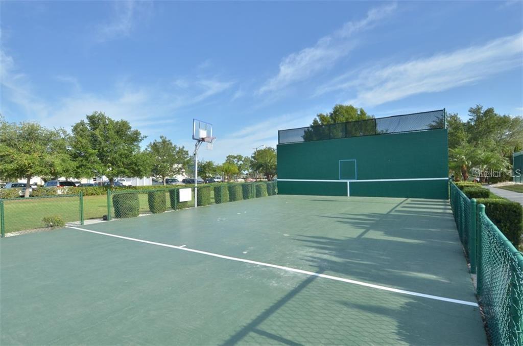 301 Caloosa Palms Ct Property Photo 41