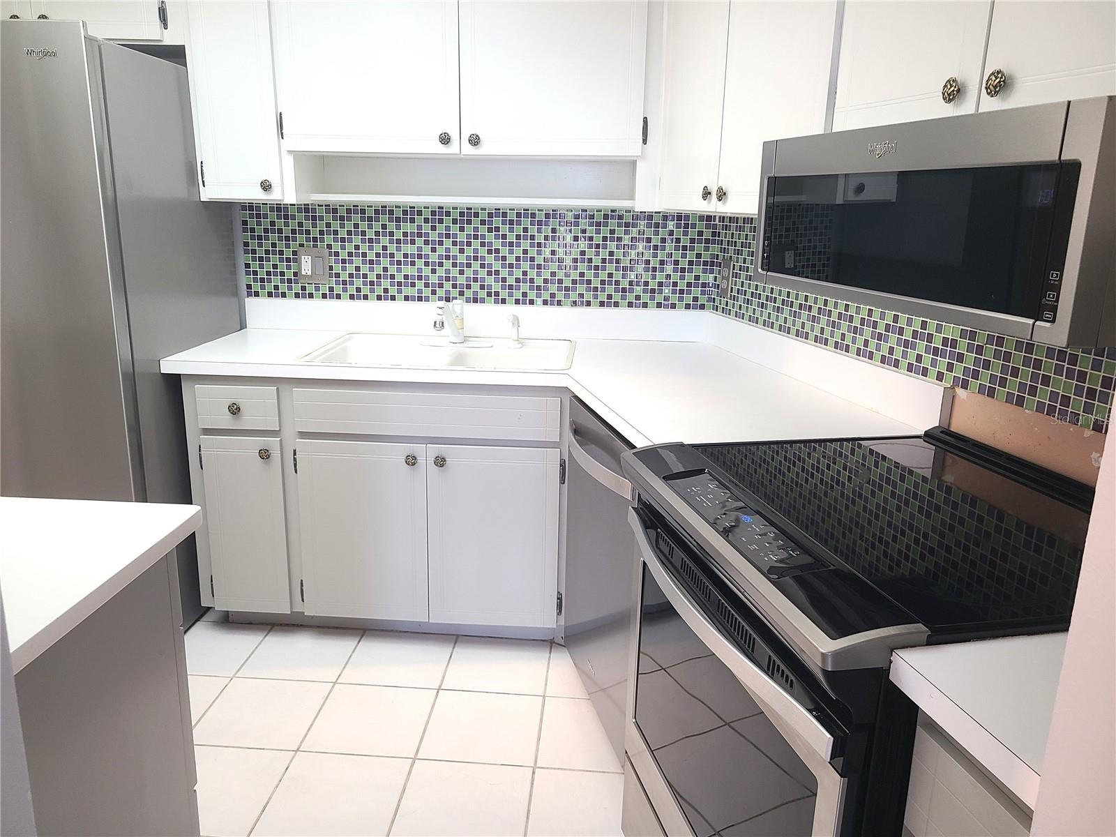 7430 Sunshine Skyway Ln S #305 Property Photo 14