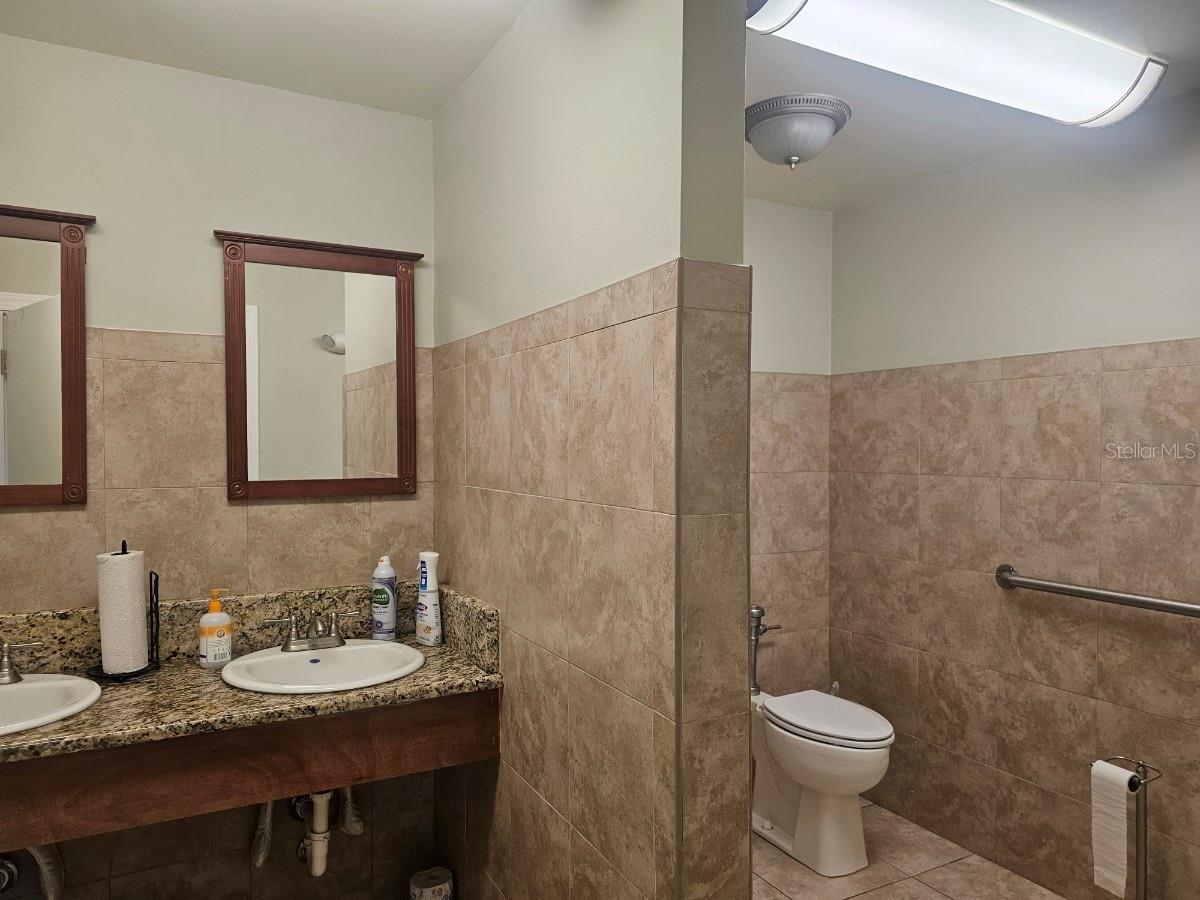 15100 Hutchison Rd Property Photo 19