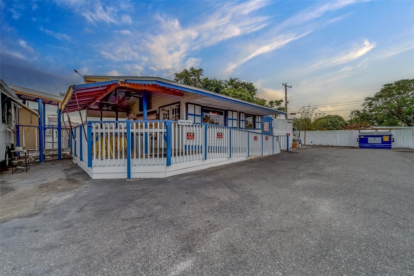 11055 Seminole Blvd Property Photo 4