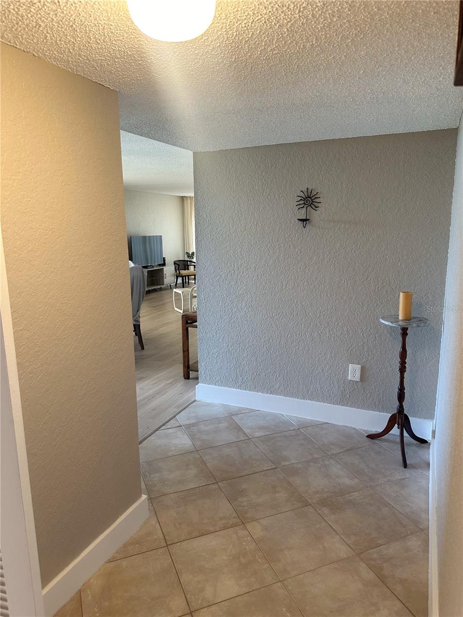 400 Island Way #206 Property Photo 4