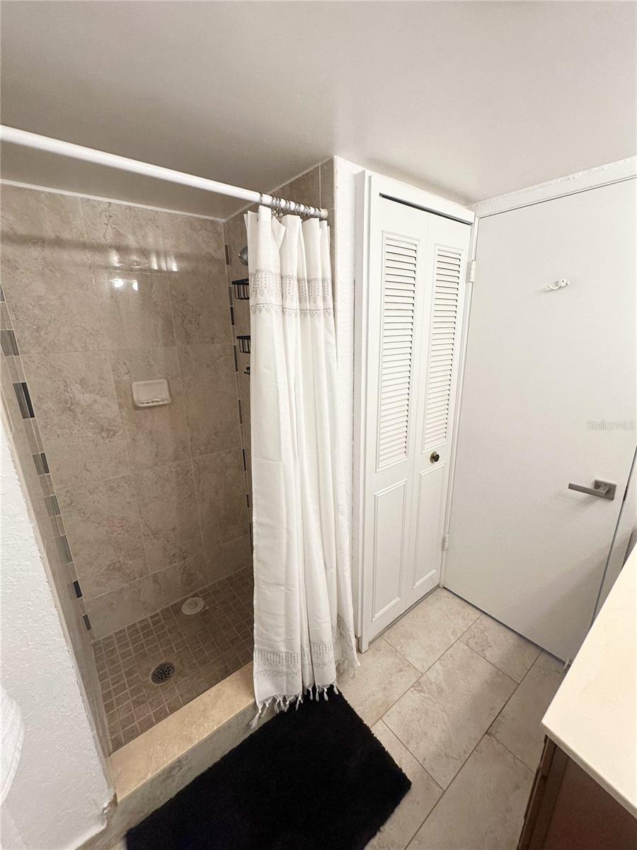 400 Island Way #206 Property Photo 21