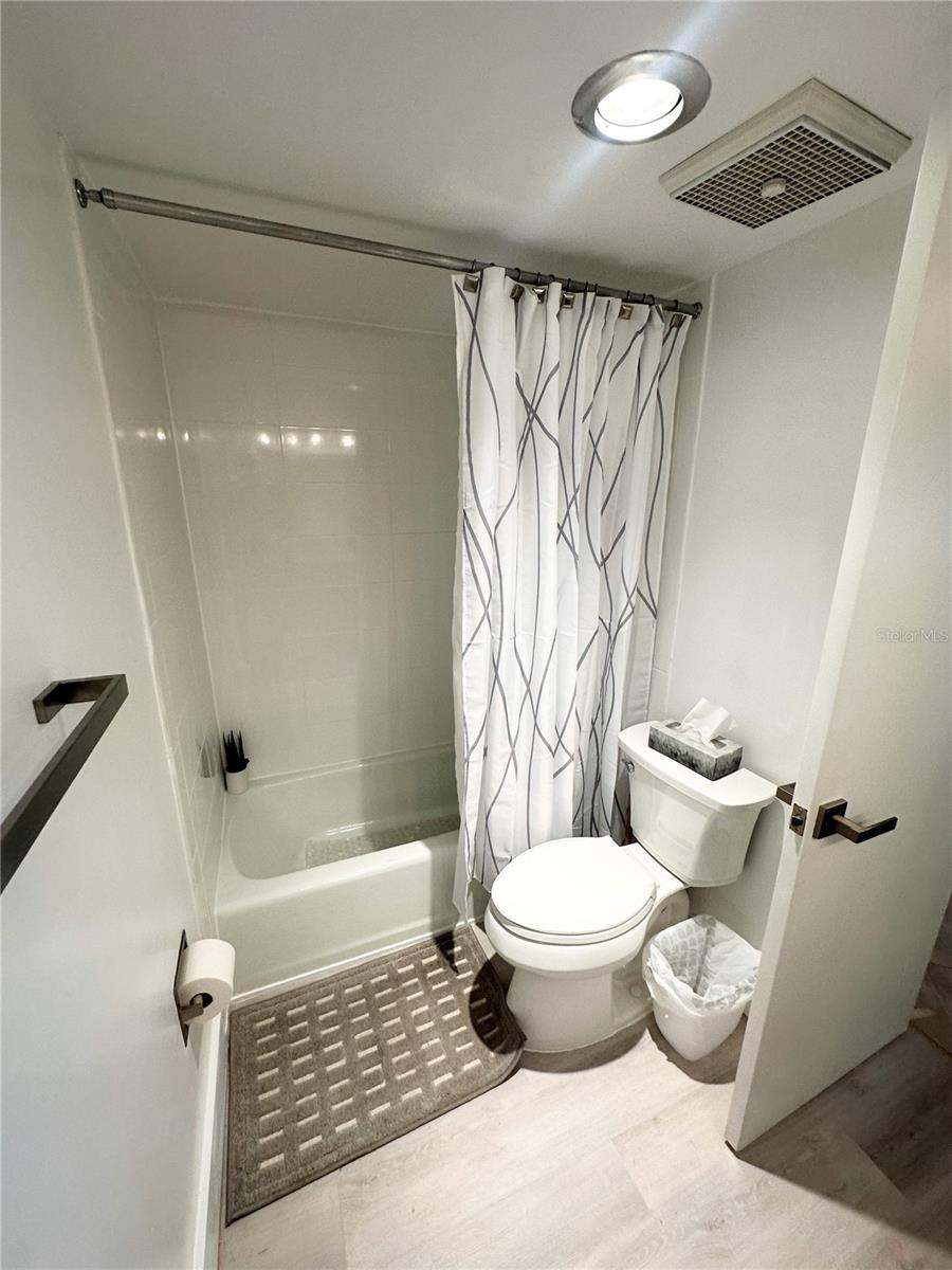 400 Island Way #206 Property Photo 29
