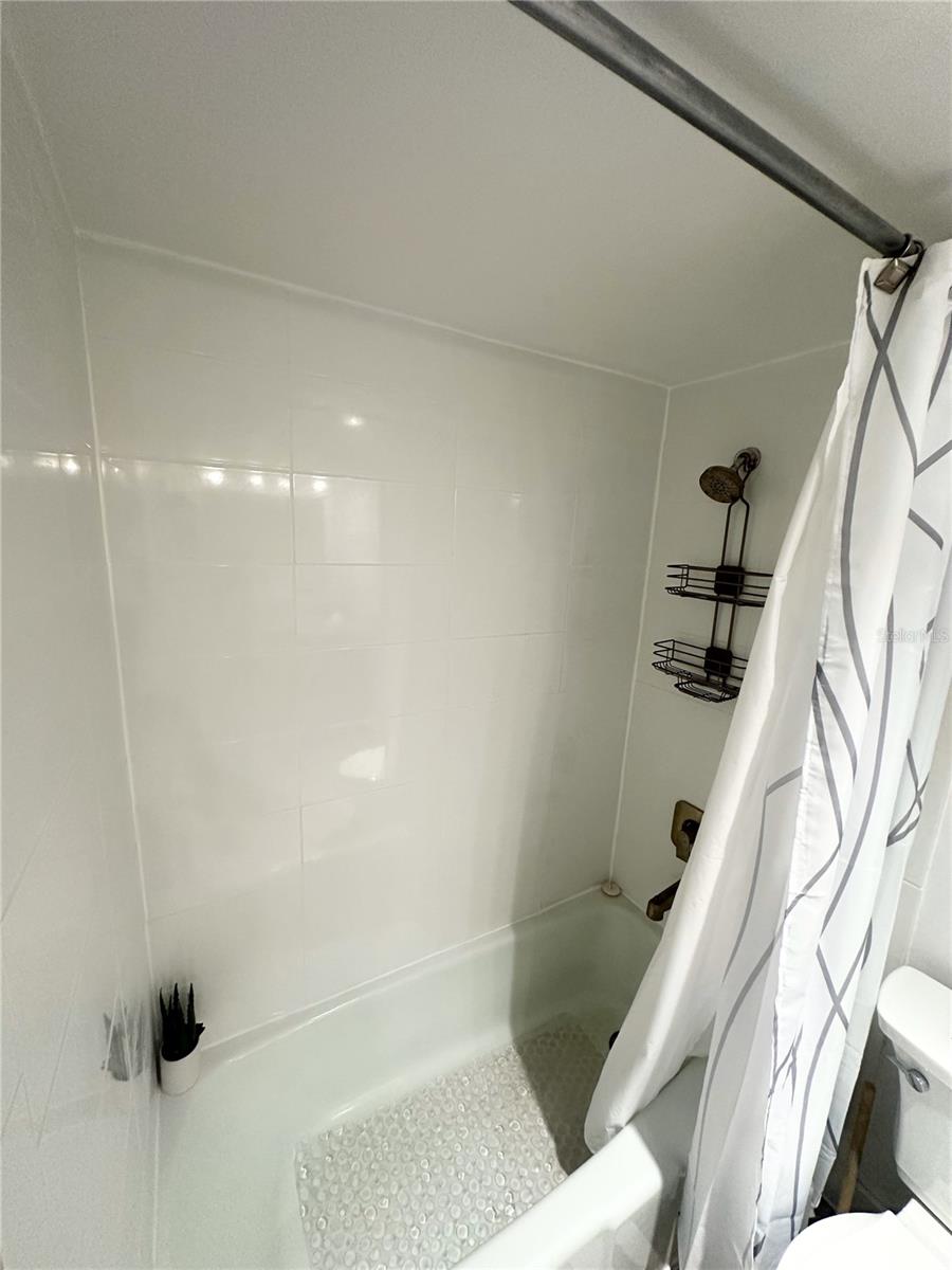 400 Island Way #206 Property Photo 30