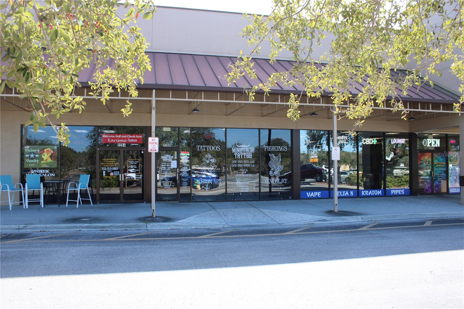 2260 Commercial Way Property Photo 1