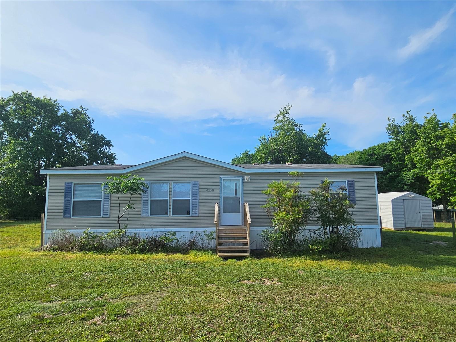 4250 E Nebraska Ln Property Photo