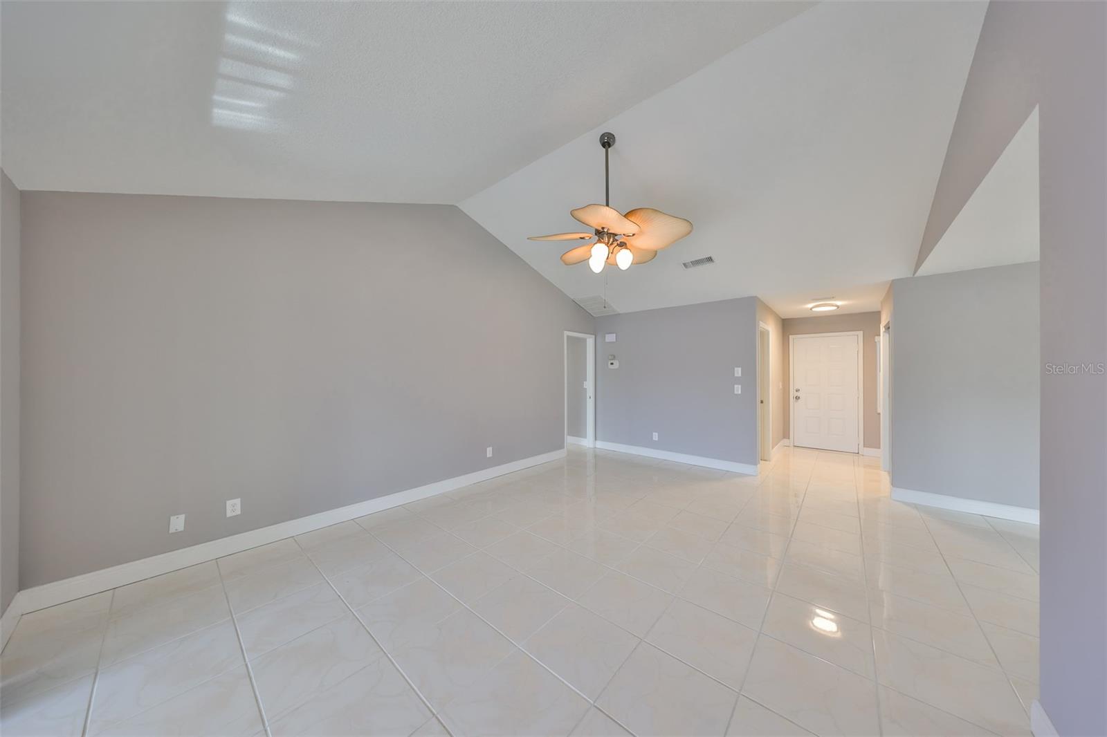 1806 Wolf Laurel Dr Property Photo 13