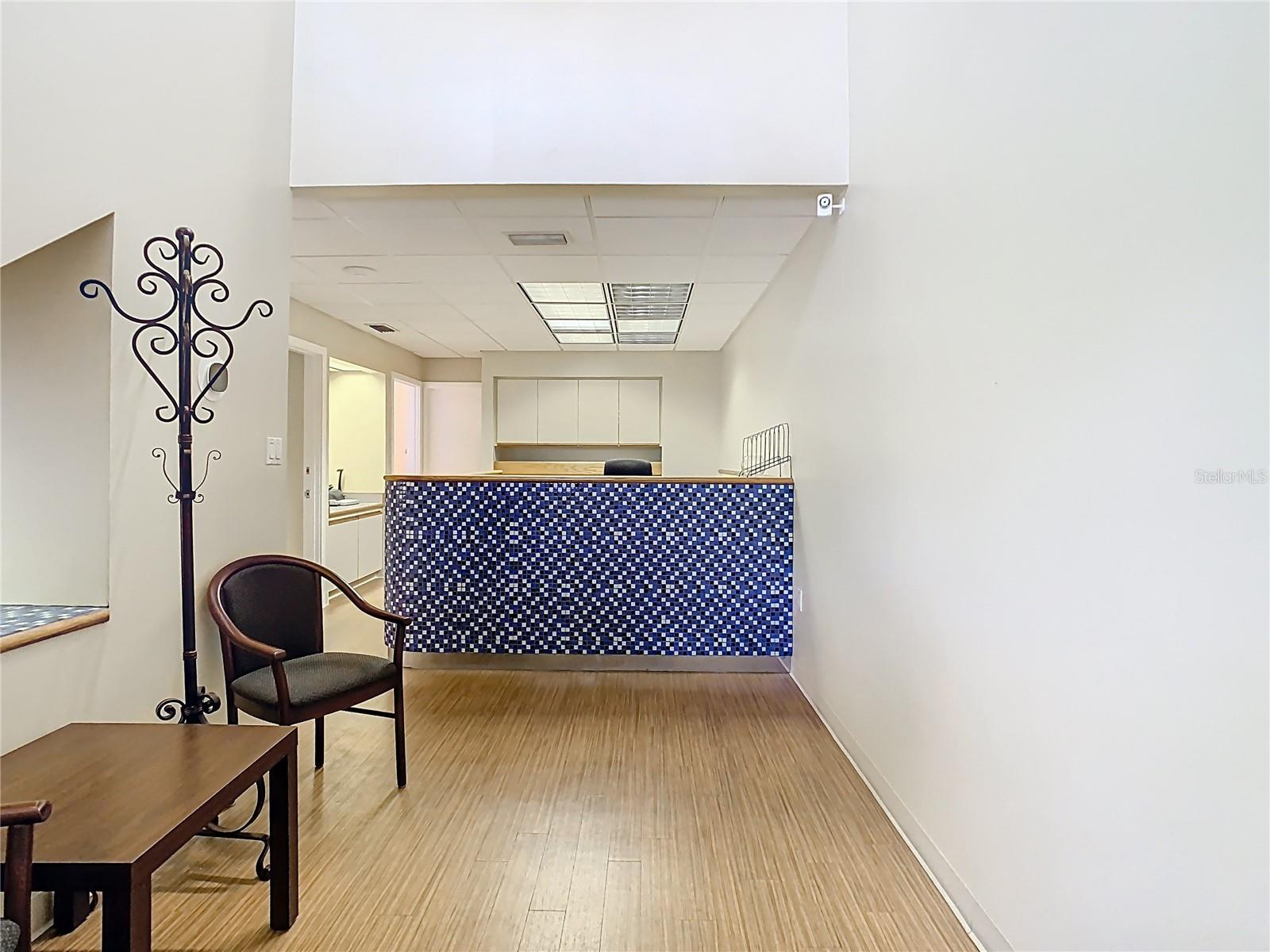 3333 W Kennedy Blvd #201 Property Photo 6