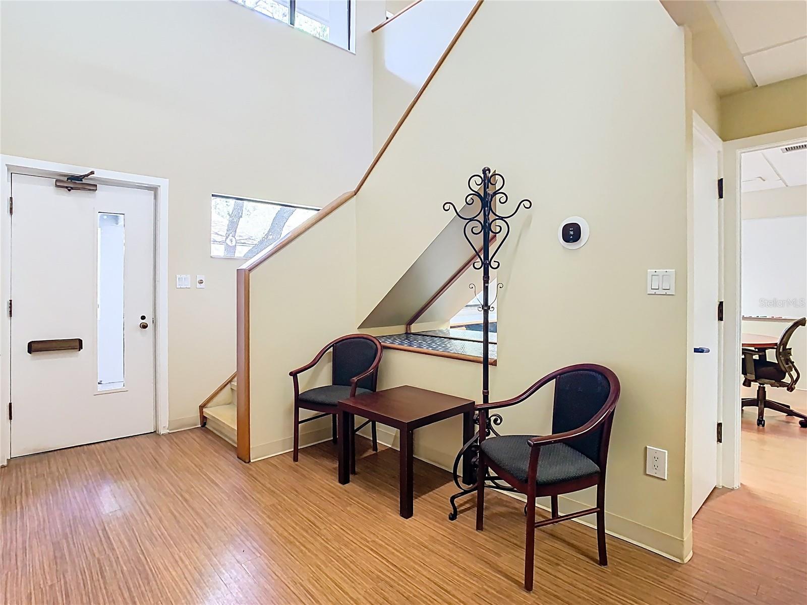3333 W Kennedy Blvd #201 Property Photo 7