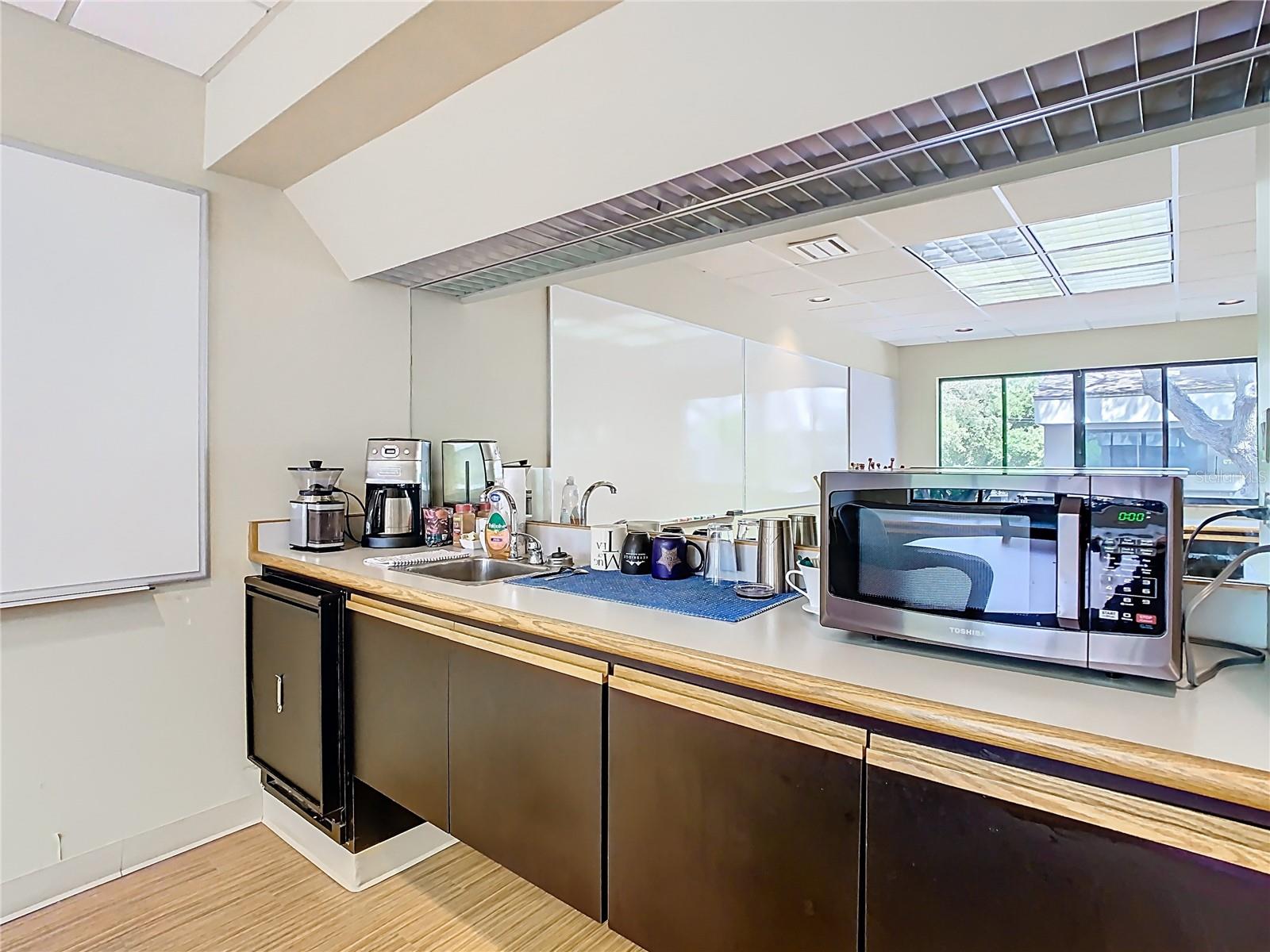 3333 W Kennedy Blvd #201 Property Photo 17