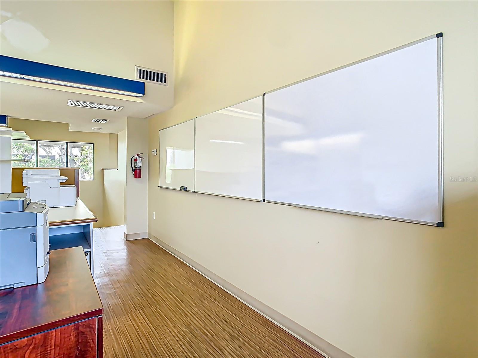 3333 W Kennedy Blvd #201 Property Photo 43