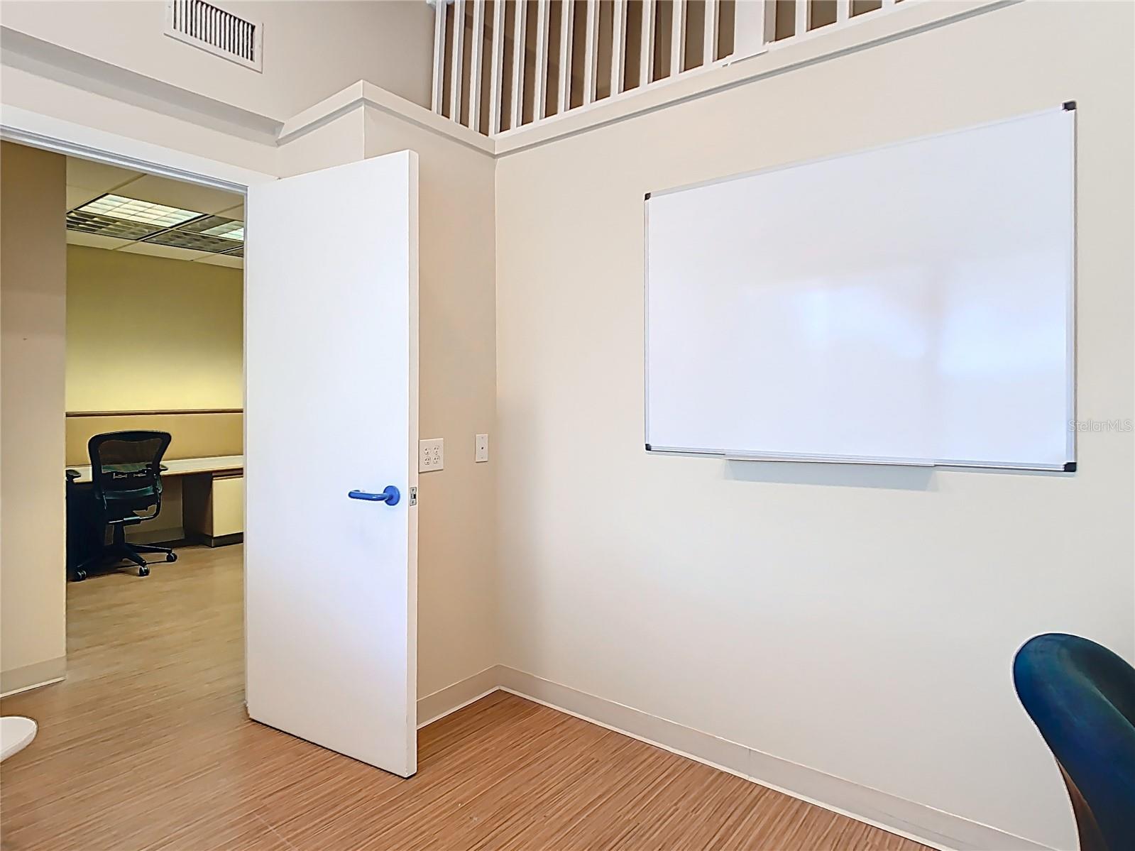 3333 W Kennedy Blvd #201 Property Photo 55