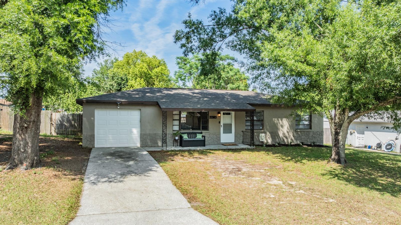 27143 Thorncrest Ave Property Photo