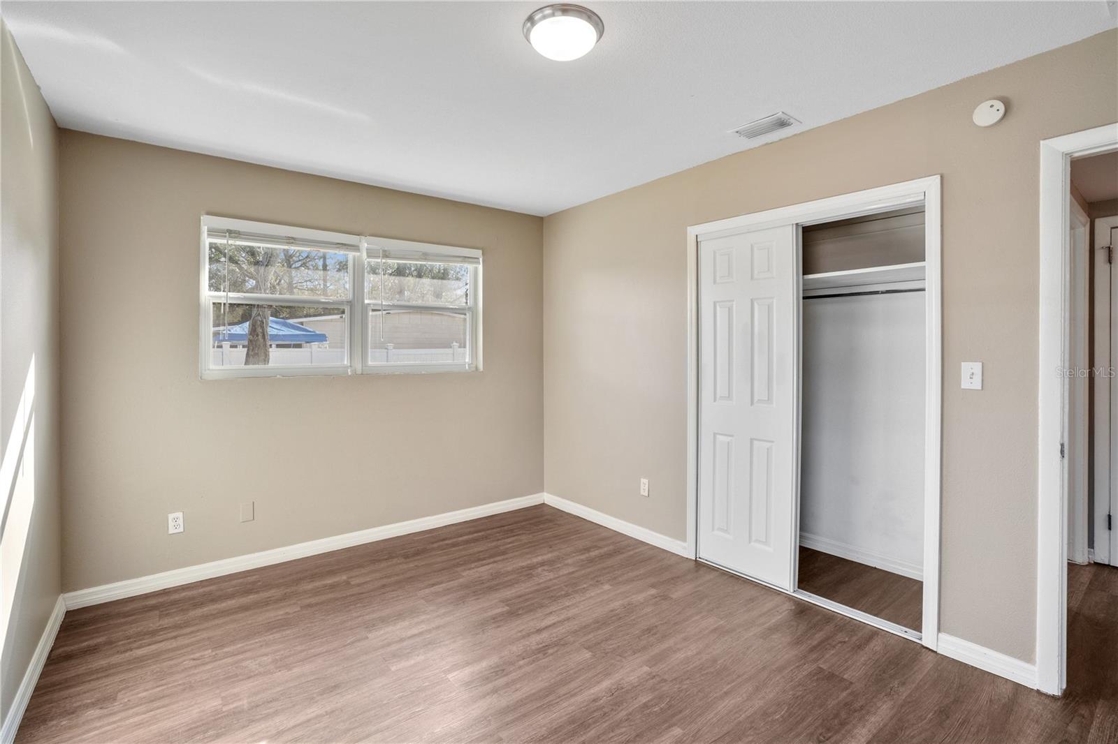 1913 Delaroche Dr W Property Photo 10