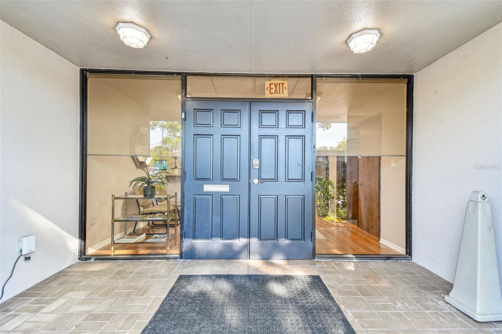 1046 W Busch Blvd #300 Property Photo 3
