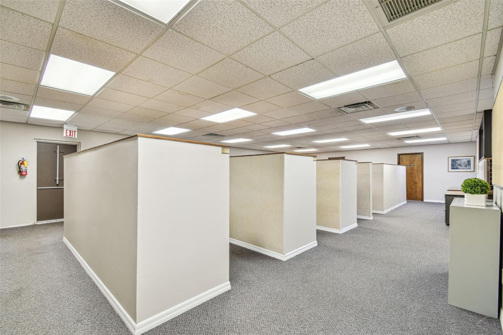 1046 W Busch Blvd #300 Property Photo 12