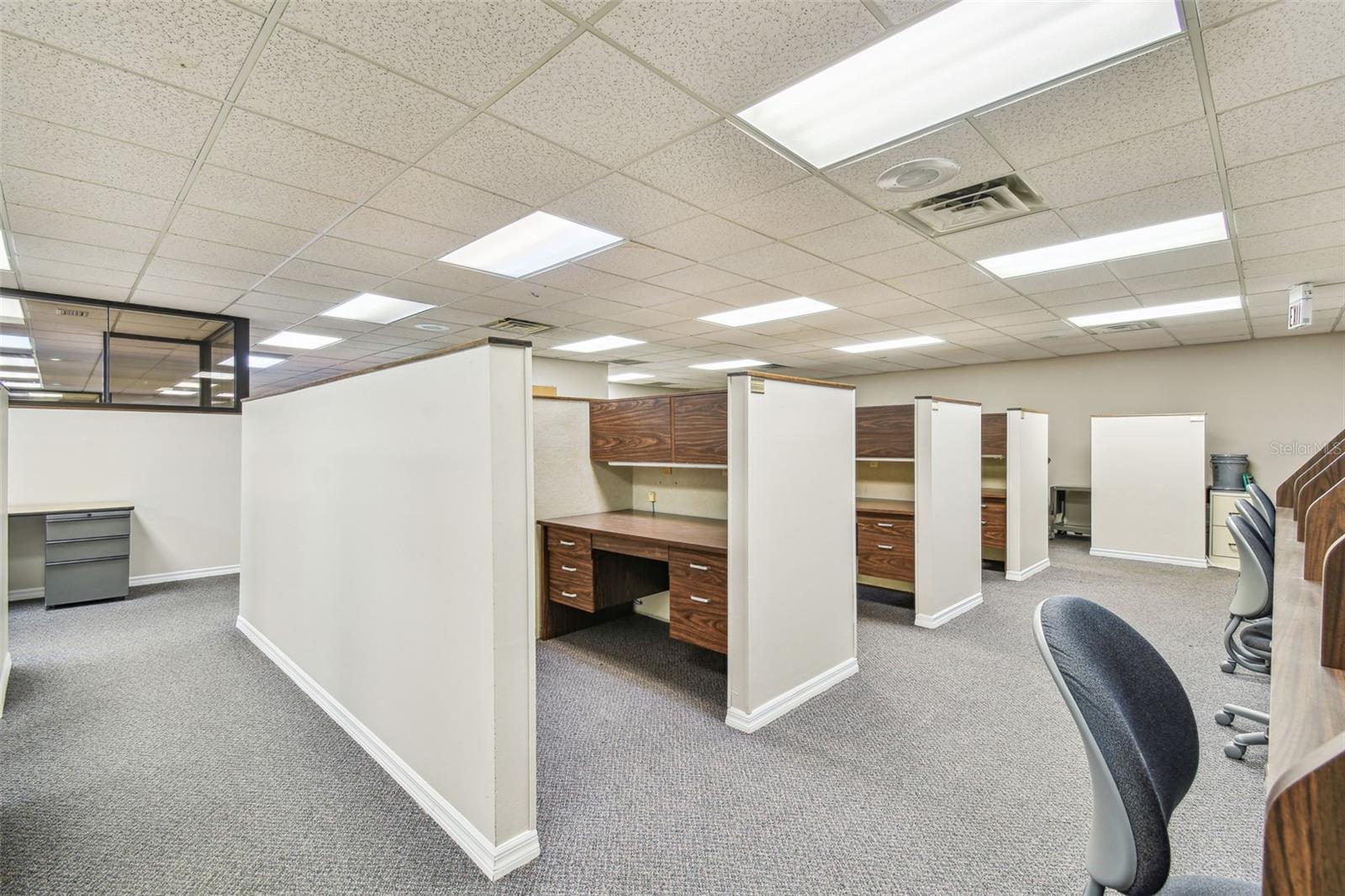 1046 W Busch Blvd #300 Property Photo 15