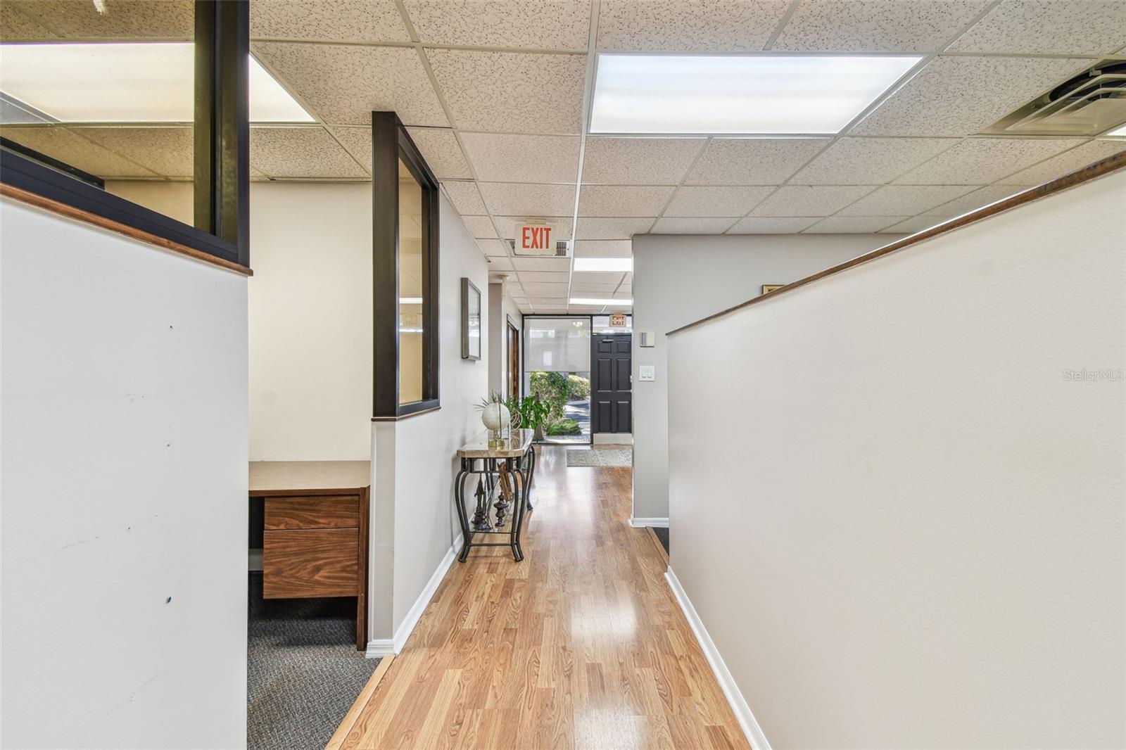 1046 W Busch Blvd #300 Property Photo 18