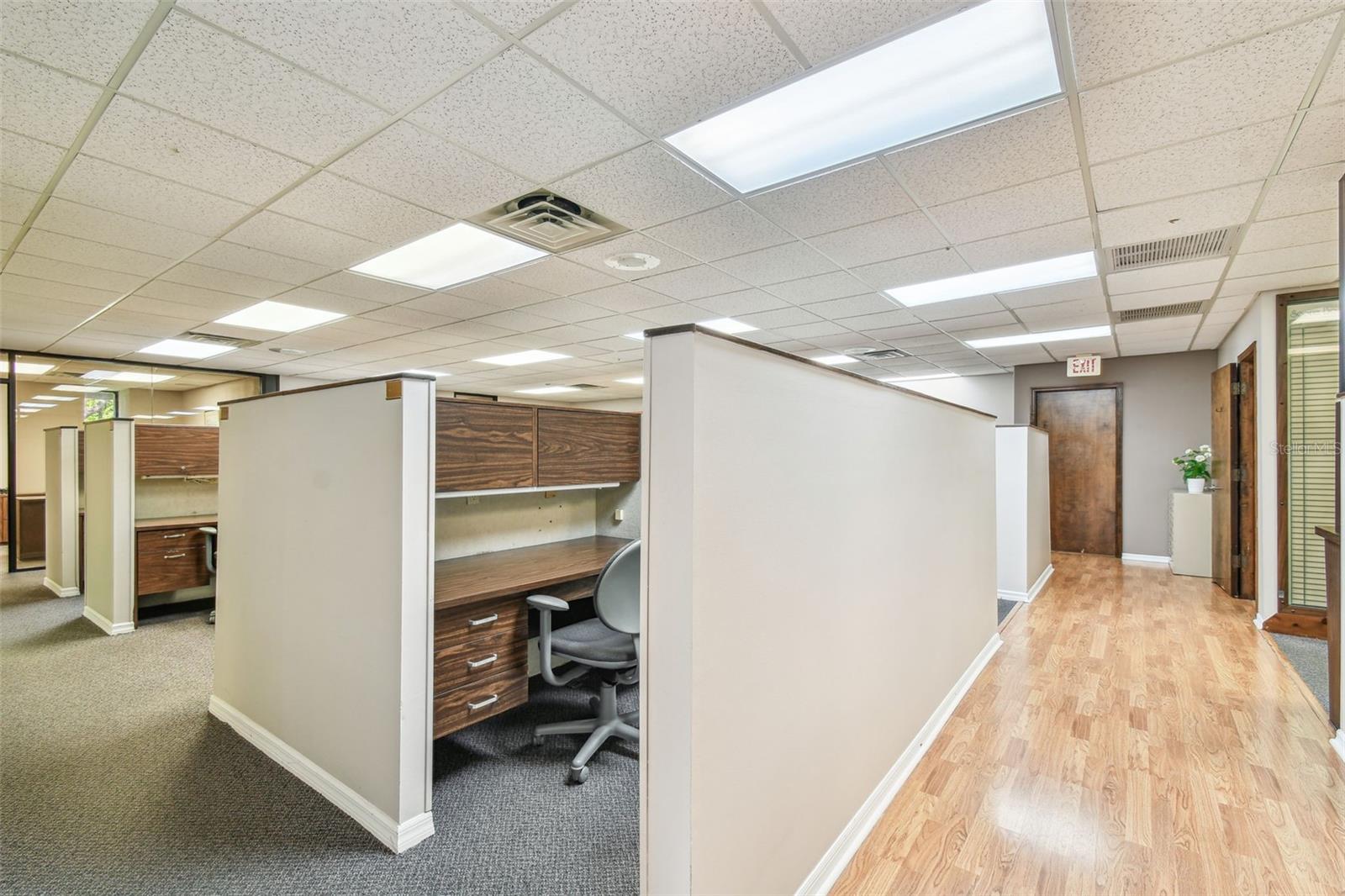 1046 W Busch Blvd #300 Property Photo 19