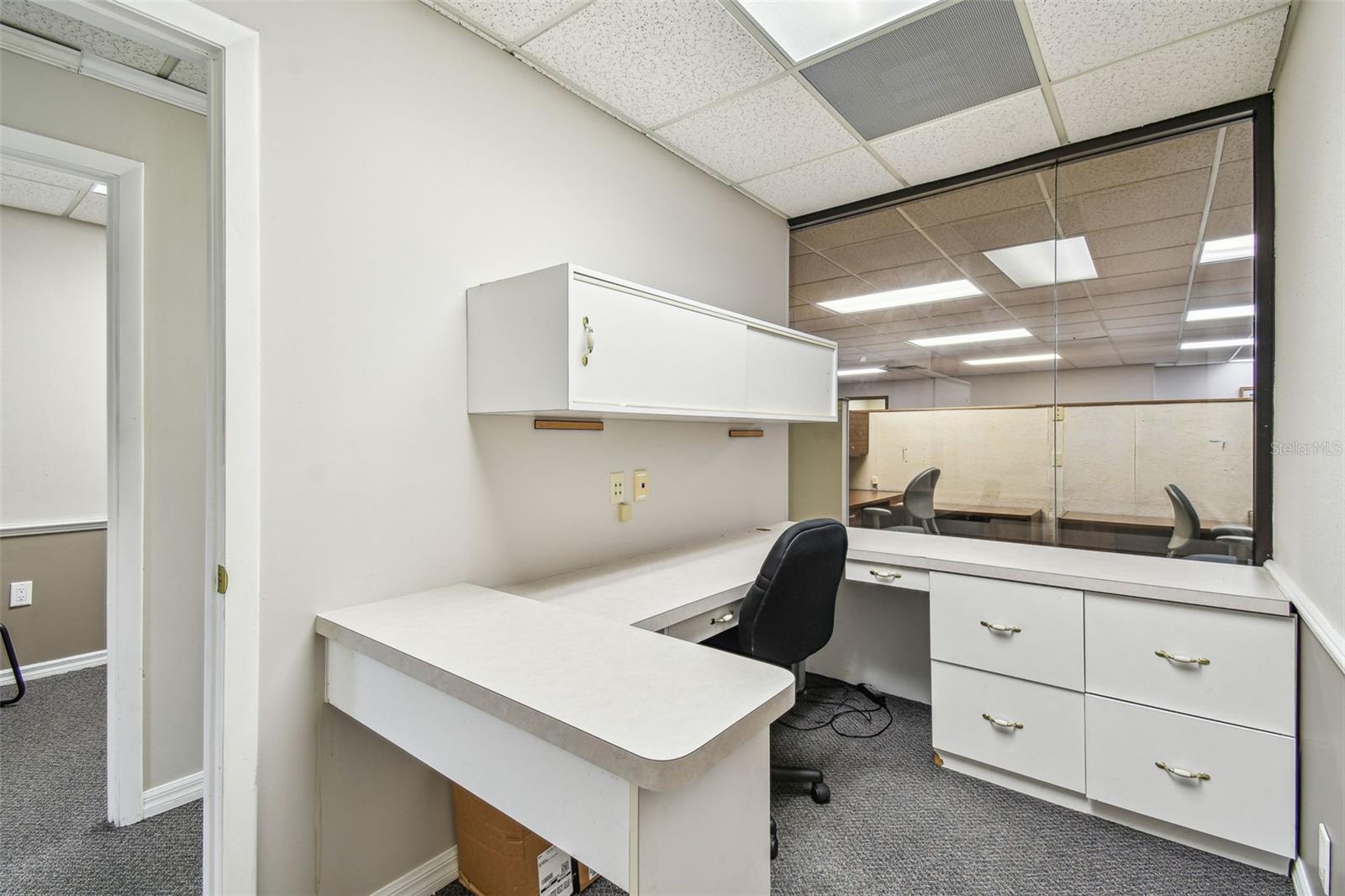 1046 W Busch Blvd #300 Property Photo 22