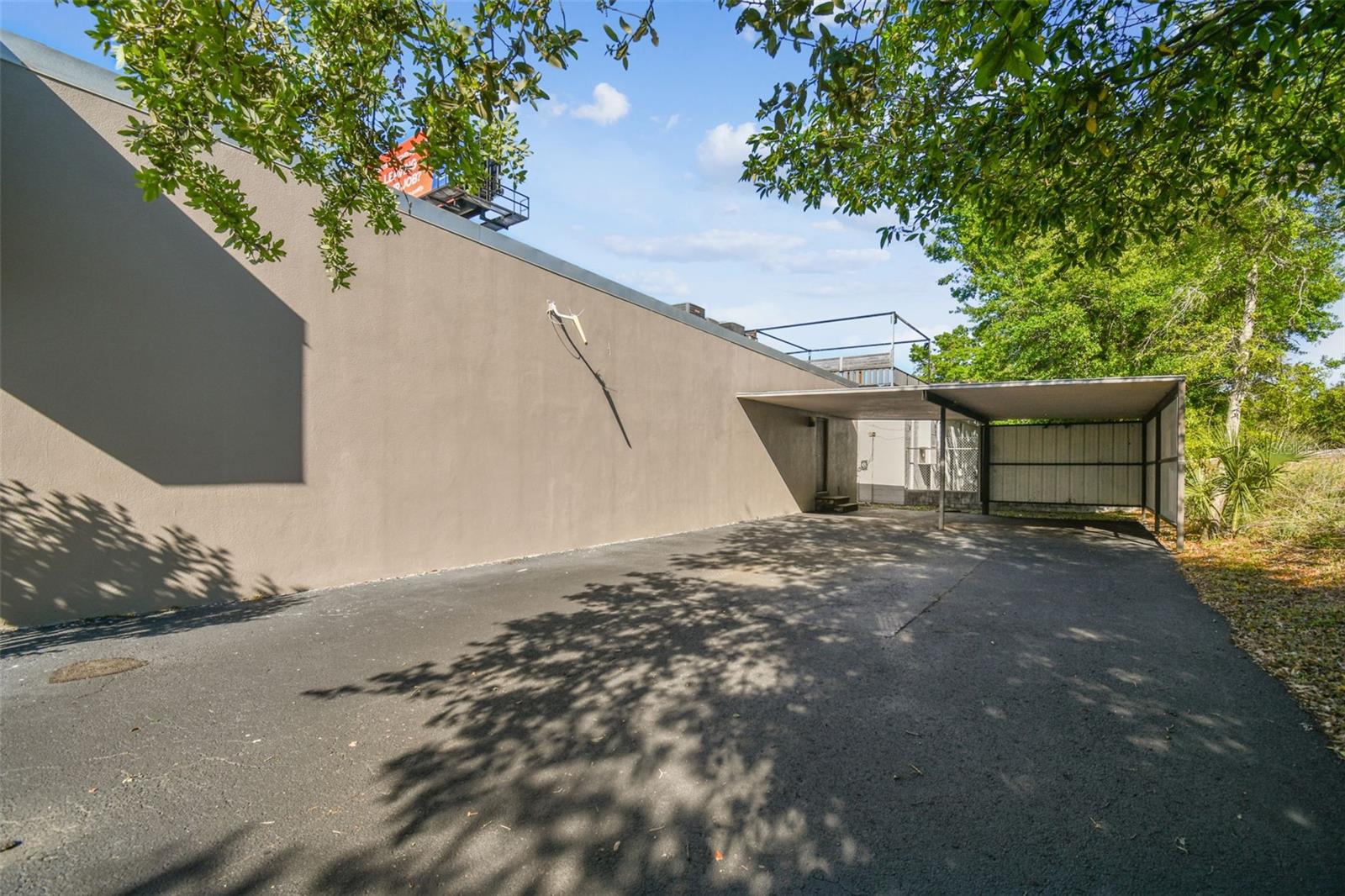 1046 W Busch Blvd #300 Property Photo 31