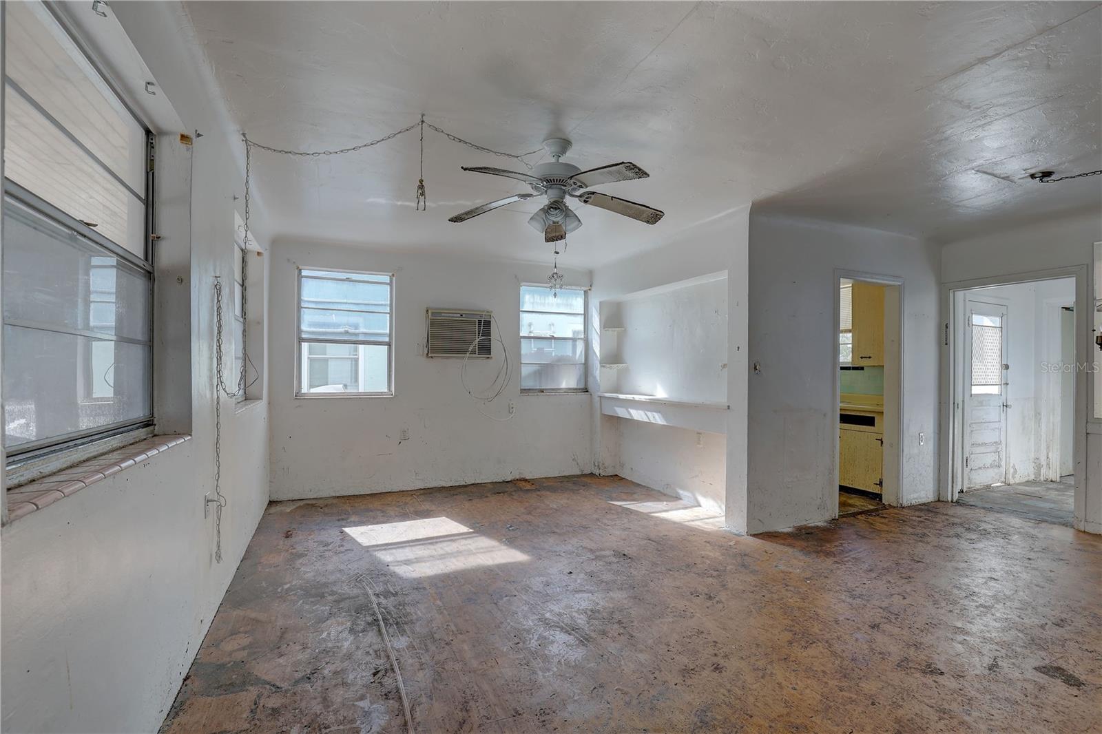 440 S Bayshore Dr Property Photo 7